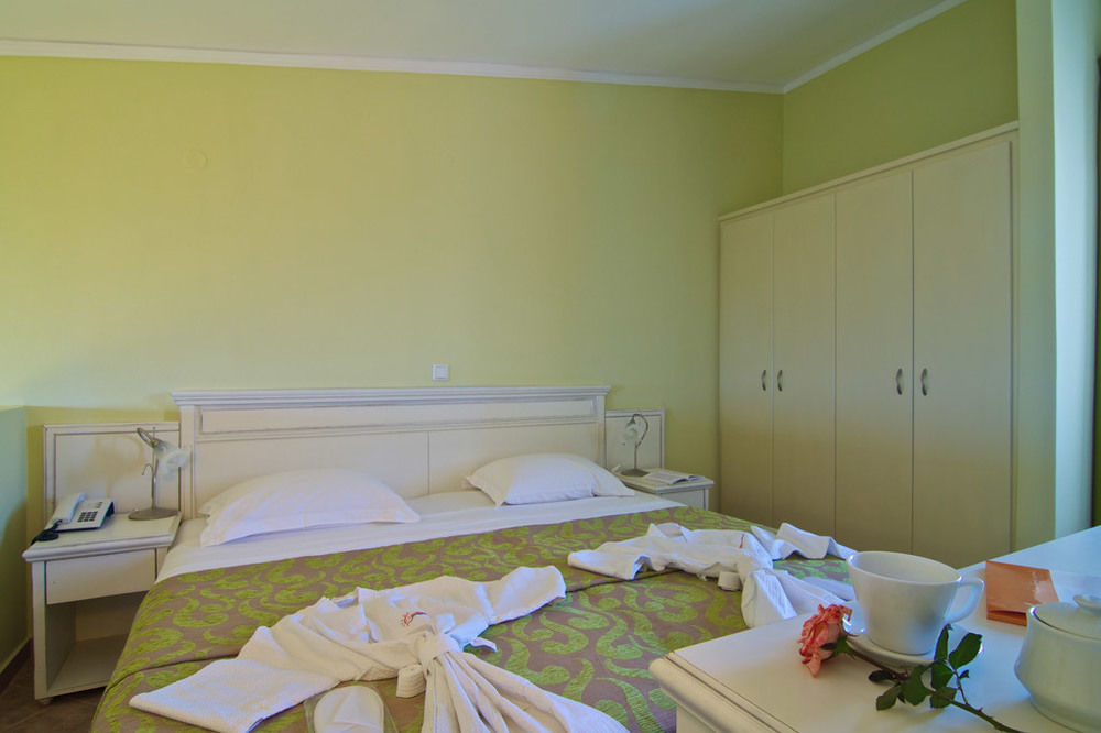 Sweety Club Solimar Emerald Rethymno  Exterior photo